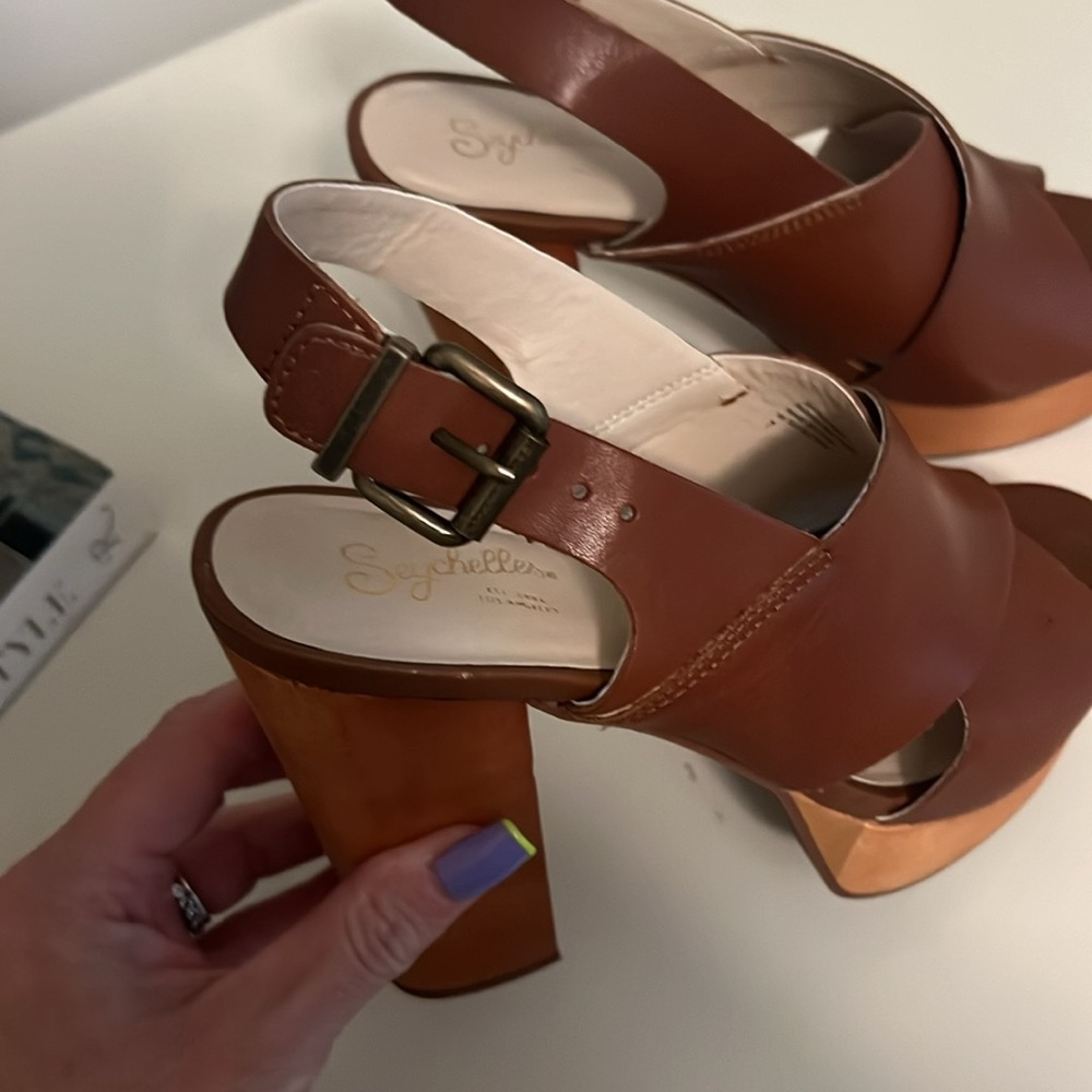 New Seychelles Women's Expedite Platform Pump, Whiskey, 7 M US - Picture 7 of 9